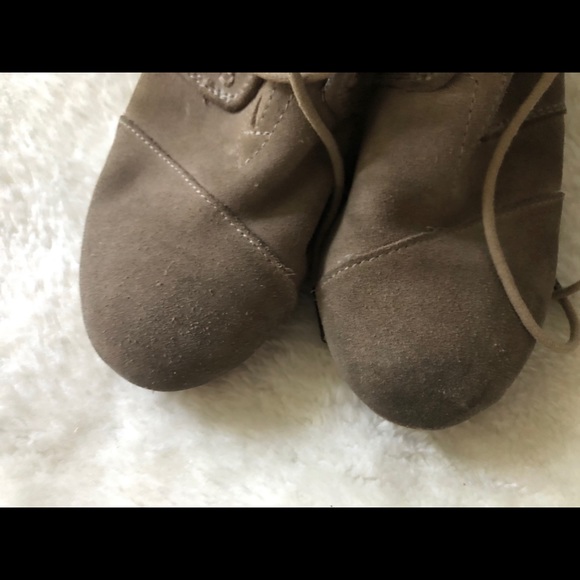 TOMS brown wedge booties - Picture 4 of 6